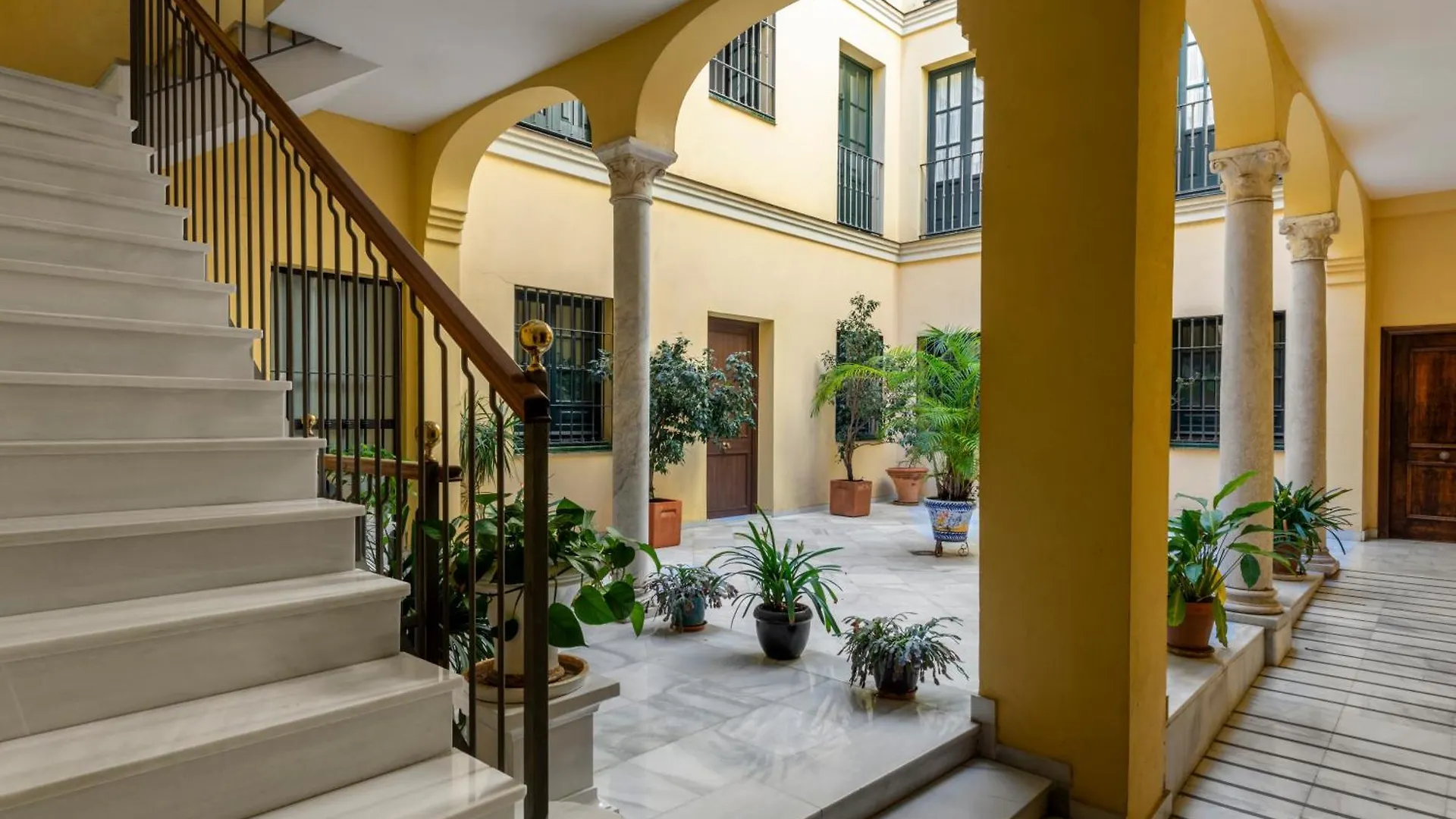 Magno Apartments Alvarez Quintero Seville Spain